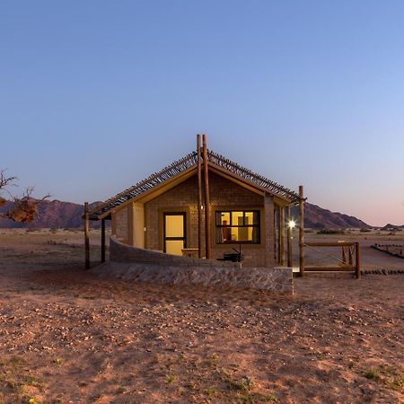 Desert Camp Сесрием Екстериор снимка