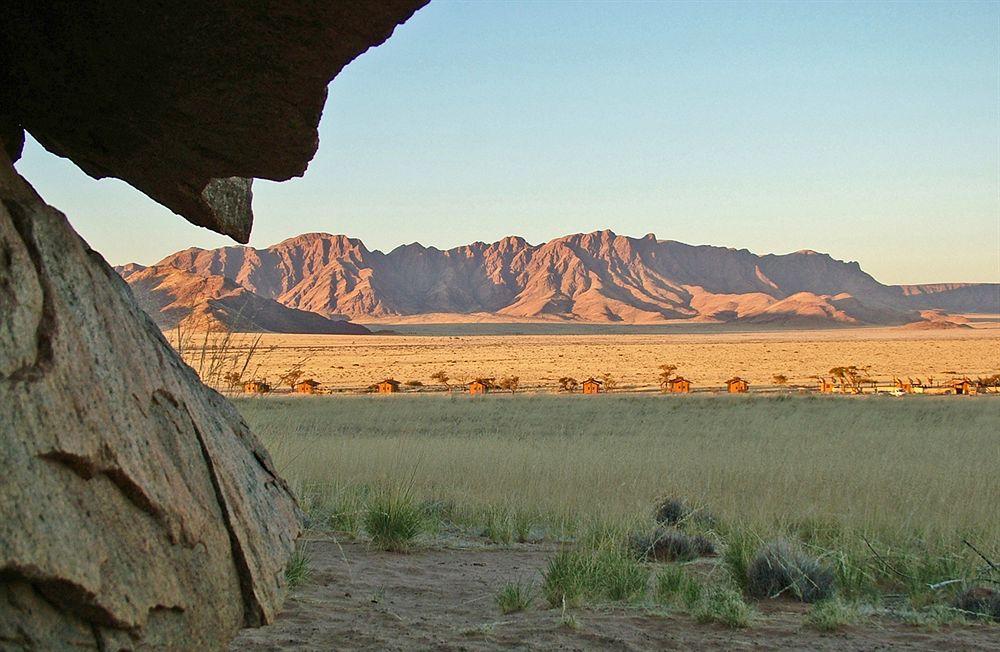 Desert Camp Сесрием Екстериор снимка