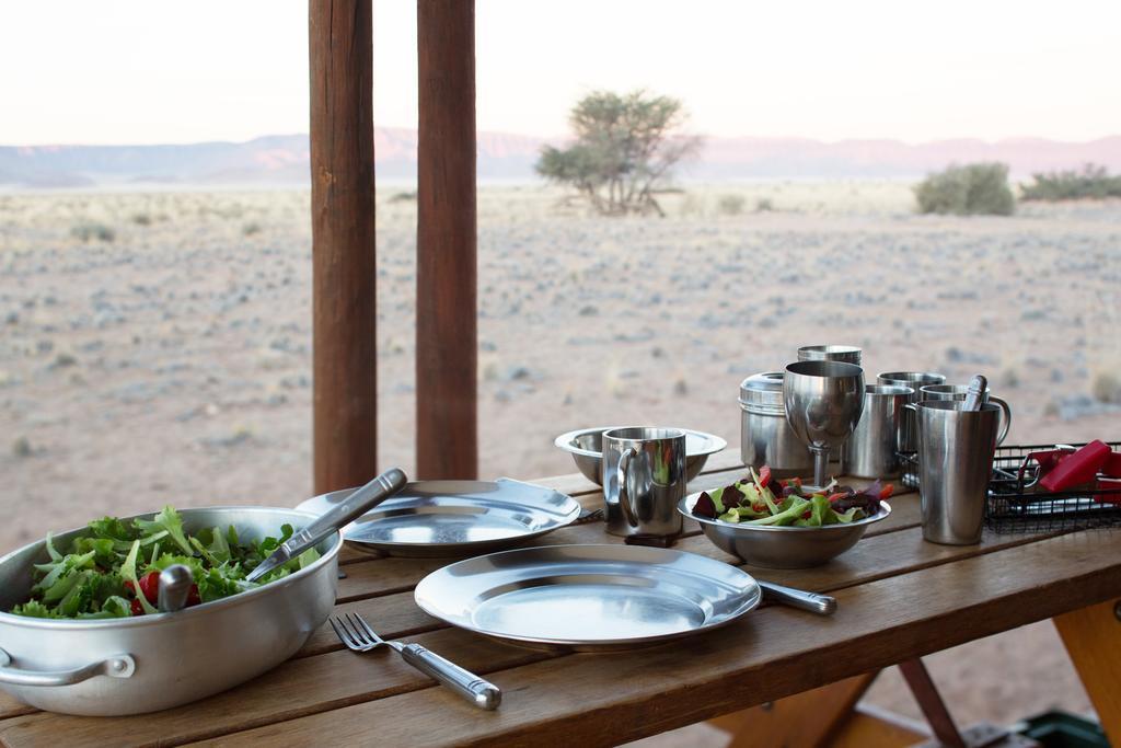 Desert Camp Сесрием Екстериор снимка