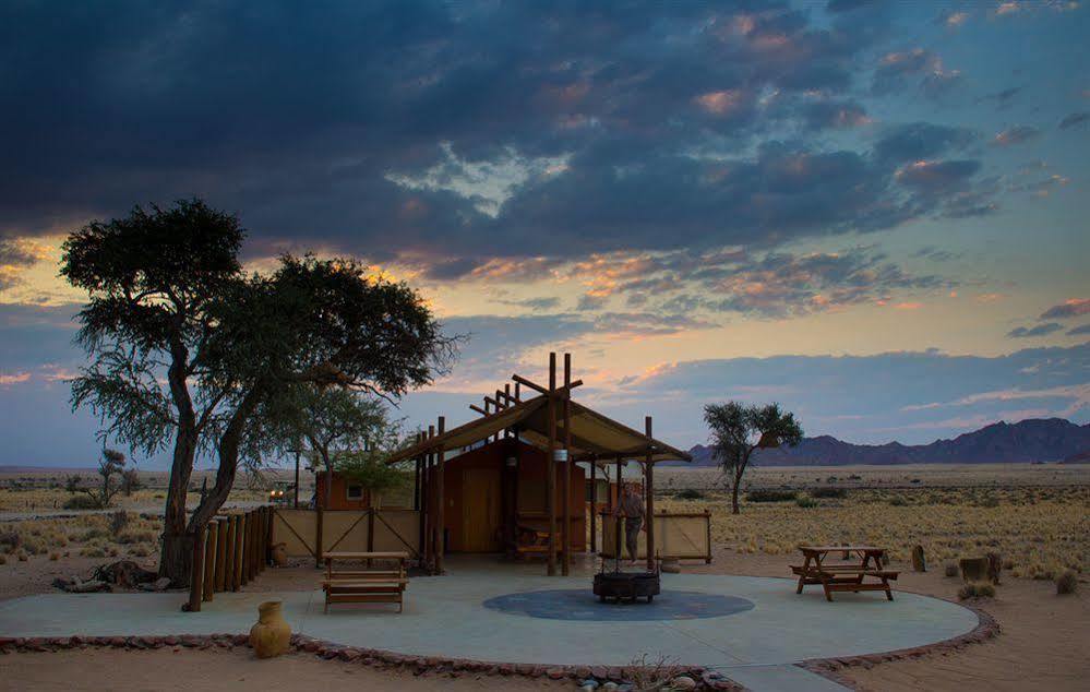 Desert Camp Сесрием Екстериор снимка