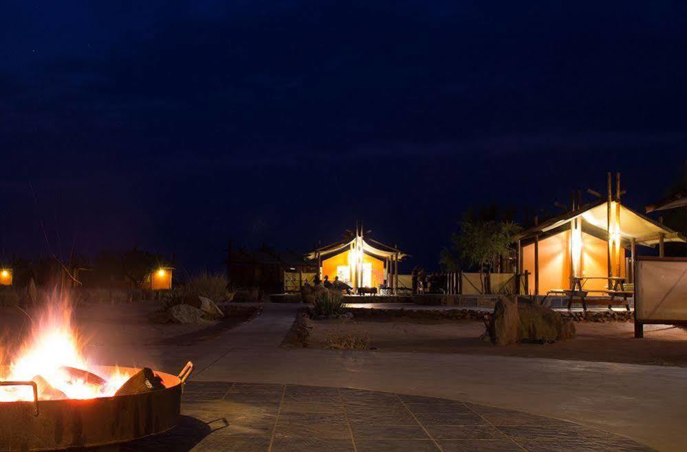 Desert Camp Сесрием Екстериор снимка